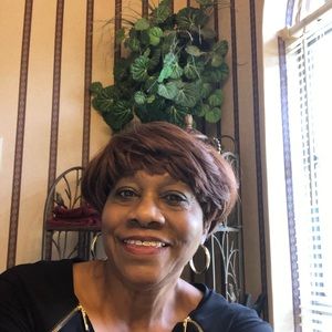 Meet your Posher, Gloria